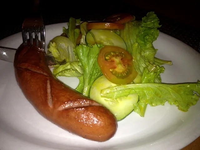 Hungarian sausage with veggie side dish|ken miyahiraさん