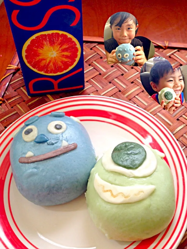 Snapdishの料理写真:Sulley&Mike buns😍ｻﾘｰ&ﾏｲｸ肉まん|🌈Ami🍻さん