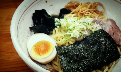 油そば《小》あご出汁ラーメン店にて…|のものも🍻さん