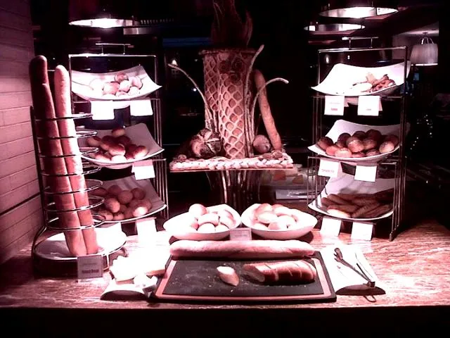 Manila Hotel's bread corner|Trixcee Tanさん