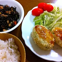 Snapdishの料理写真:揚げないポテトコロッケ、ひじき煮、生姜御飯|TSUDAYAさん