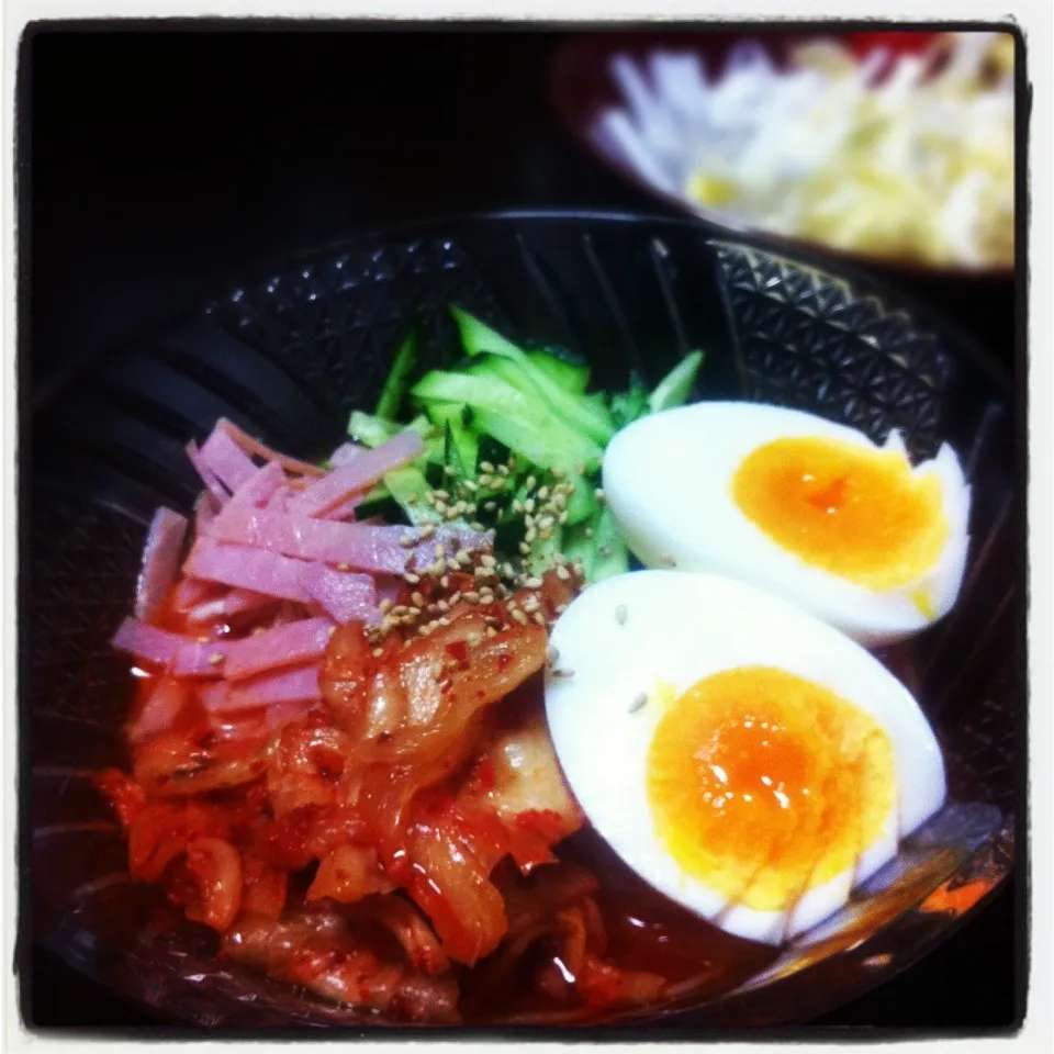 ピリ辛ビビン素麺(´ ω。 `)|ふくろう女子さん