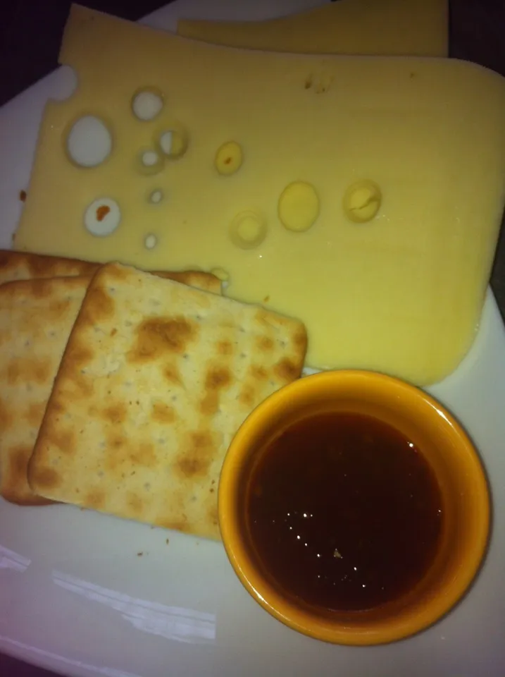 Cheese, Jacobs cream crackers and sweet chilli sauce|Emma Proe Was Duncalfさん