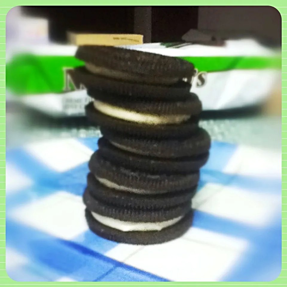 Mint cream filled chocolate cookies|Sai linさん