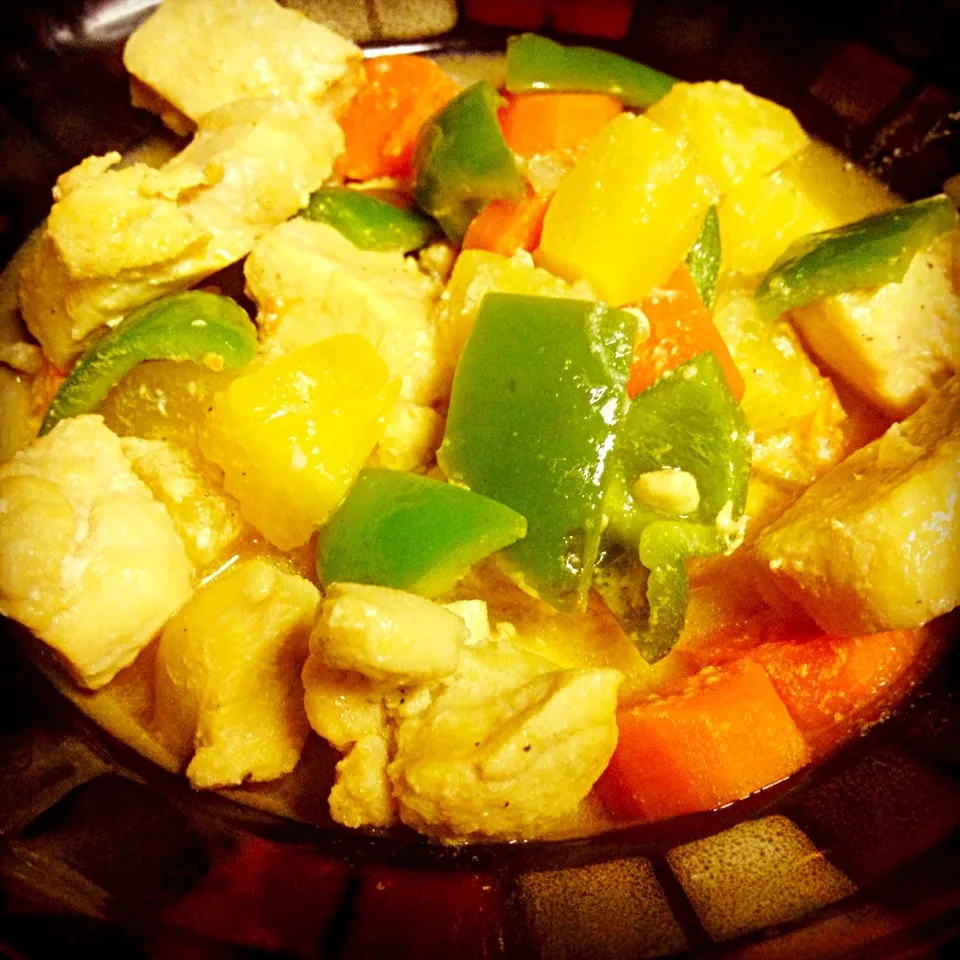 Snapdishの料理写真:Pineapple Chicken (pininyahang manok)|Marnelli Dela Cruz Hollandさん