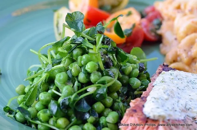 Uncle Gary's Gourmet Pepper jelly mint sweet peas|Gary Langerさん