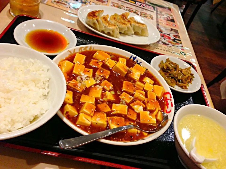 麻婆豆腐に餃子セット！|ひよこさん