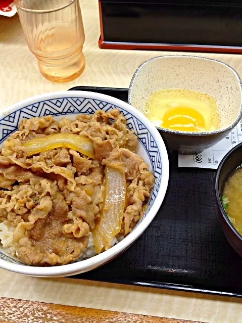 今日の昼飯 吉野家牛丼並|プラムてつ。さん