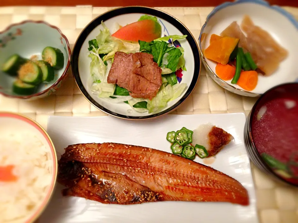 夕飯〜ホッケ 焼き豚サラダ 煮物〜|美羽さん