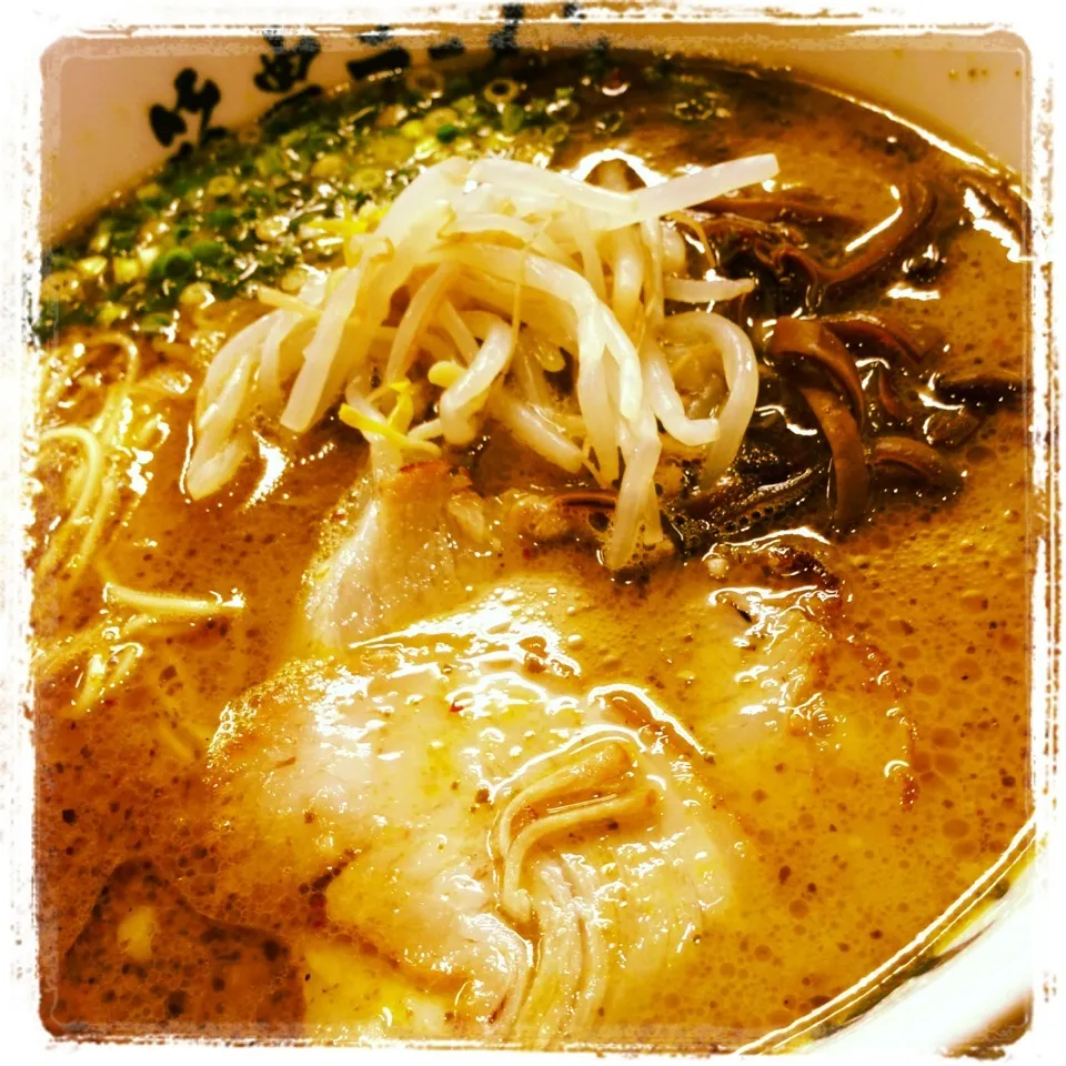 Japanese Ramen in Hukuoka|Miyaki Tamsiroさん