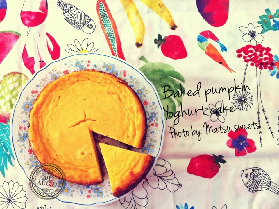 Baked pumpkin yoghurt cake|Matsu sweetsさん