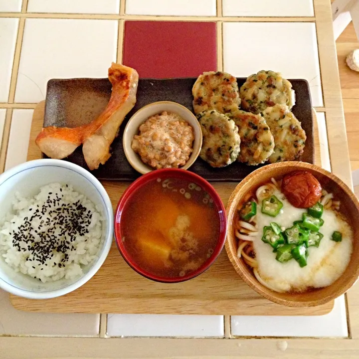 白米☆素麺風豆腐 梅オクラとろろがけ☆うどん餃子☆金目鯛の西京焼き☆納豆☆お味噌汁(*´=∀=)|とまこ(*^o^*)さん