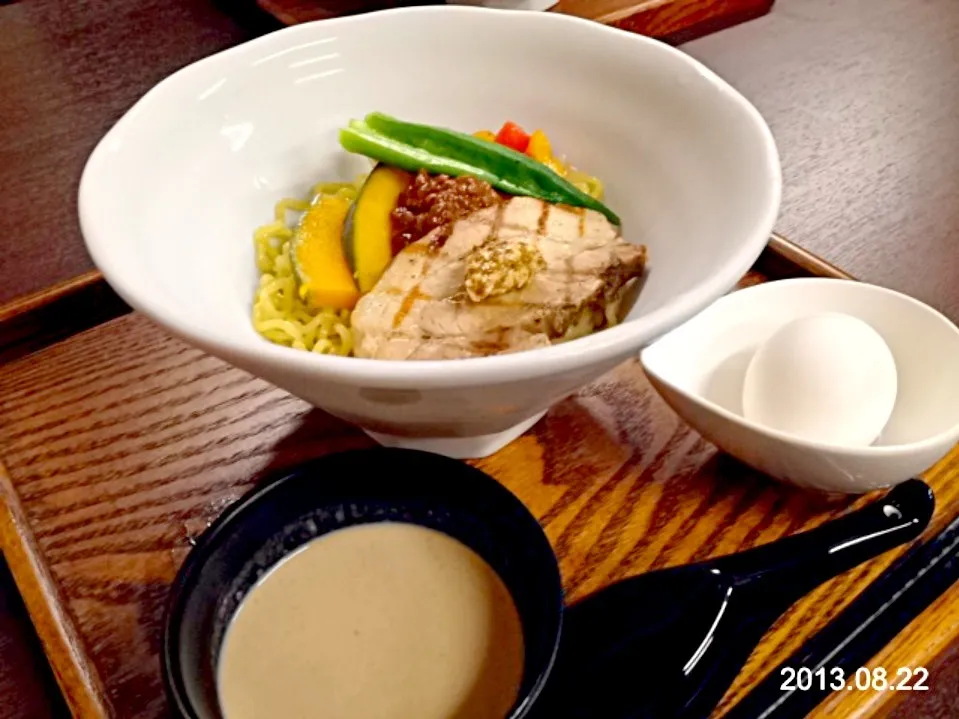 季節のラーメン〜冷製 カレー肉味噌と豆乳の和え麺〜|しょこさん