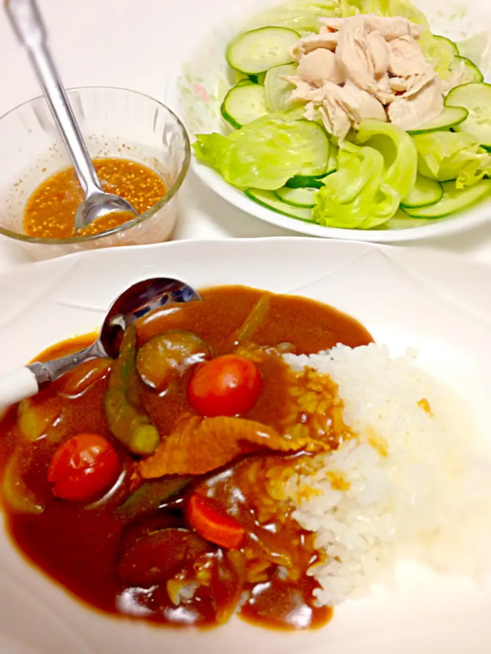 夏野菜カレーと棒棒鶏♡|はゆさん