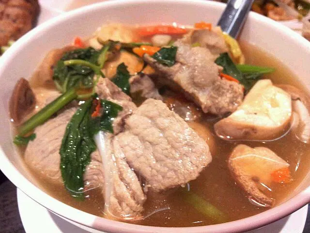 Snapdishの料理写真:"ต้มแซบกระดูกอ่อน" Sour and Spicy Soup with Pork (Tom-Zabb-Kradook Moo)|ChomChuanChim (ชมชวนชิม)さん