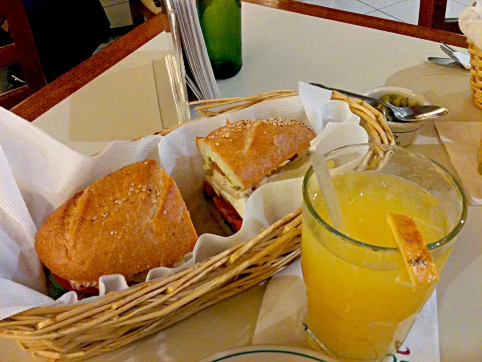 Baguette New York con Naranjada|karla zannethさん