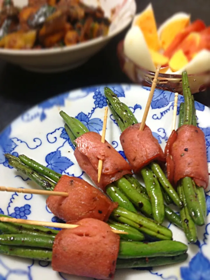 Snapdishの料理写真:Buttered Beans Wrapped in Mock Salami|Nyam | 照ちゃんさん