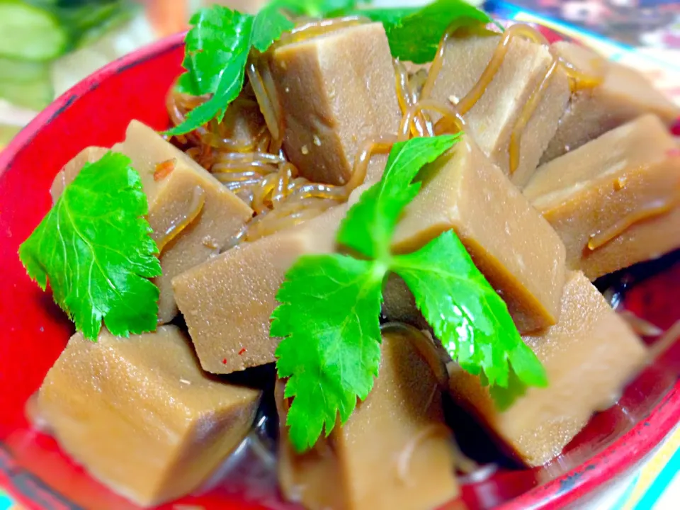 金目鯛の汁で高野豆腐としらたきの煮物🍴|きゅうちゃんさん