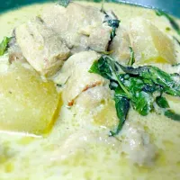 Snapdishの料理写真:green curry chicken|chingyさん