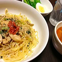 Snapdishの料理写真:鶏肉ときのこの和風パスタ、蒸し野菜、ミネストローネ|aya.hさん