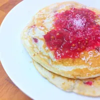 Snapdishの料理写真:Red-currant & Coconut Pancakes|Shiniさん