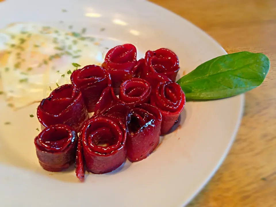 Raspberry and peach jalapeño pepper jelly bacon roses...|Gary Langerさん