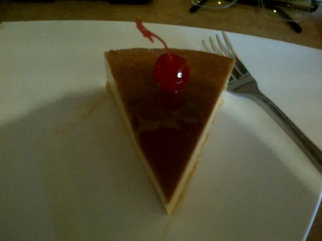 Snapdishの料理写真:Flan Napolitano con cereza|Francisco Vargasさん