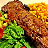 Peppered NY steak, salad & corn|Erin Anneさん