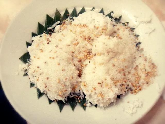 Snapdishの料理写真:Palitaw-filipino sweet flat rice cake|Trixcee Tanさん