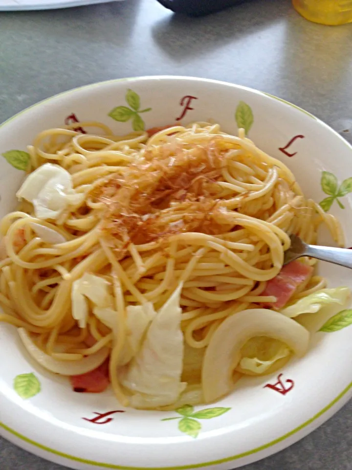 Snapdishの料理写真:久々コンソメパスタ|あやかさん