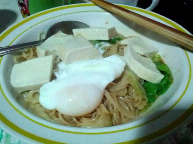 Wonton mee, beancurb and poach egg|Xi wenさん