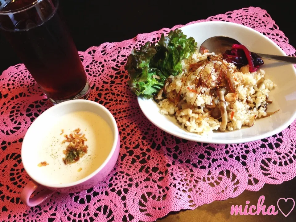 Snapdishの料理写真:鶏ごぼうピラフ♡クリームスープ♡|micha♡さん