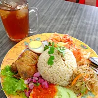 Snapdishの料理写真:Nasi ayam|Darlian Limさん