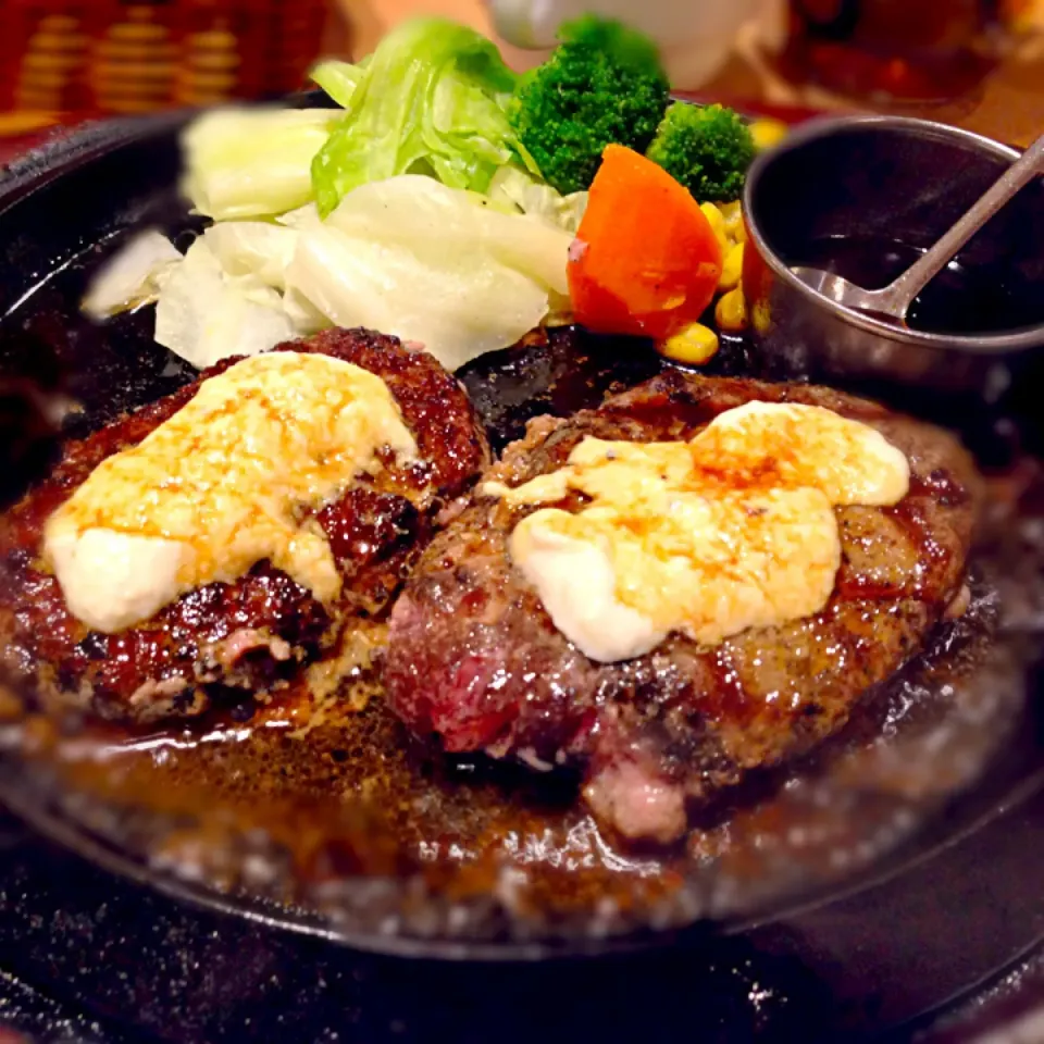 山わさびクリームと醤油のソースハンバーグ🍴|きゅうちゃんさん