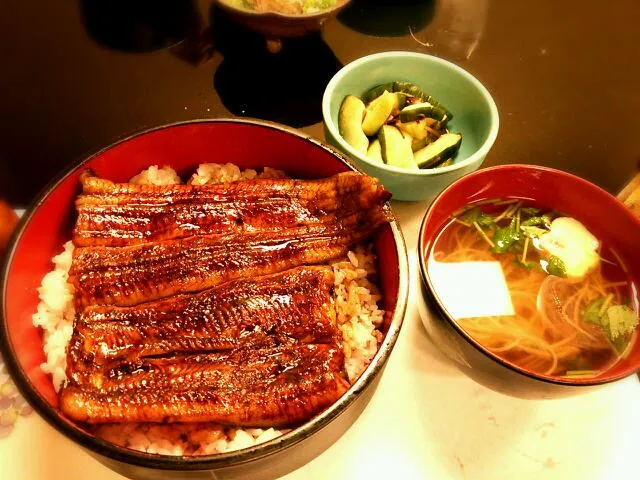 夏の終わりに鰻丼|トミーサクさん