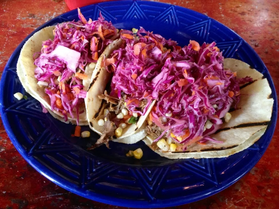 Snapdishの料理写真:Pulled Pork Soft Shell Tacos|MyRaXさん