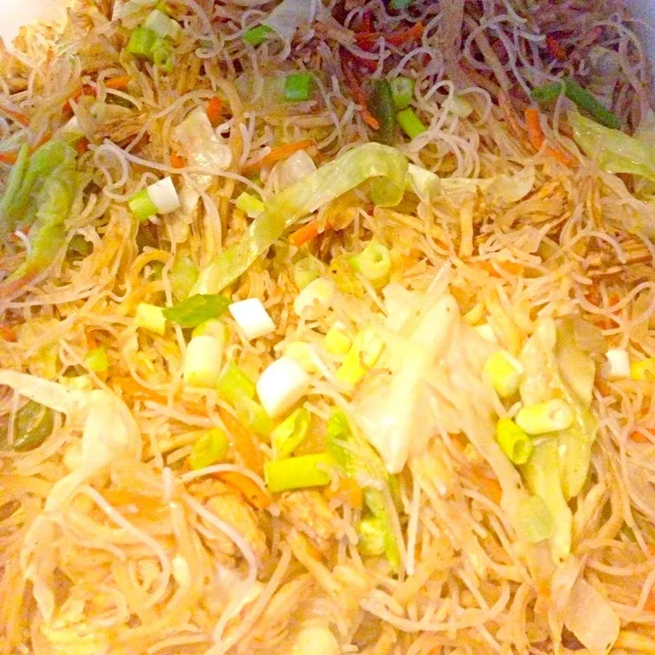 Pancit|Marnelli Dela Cruz Hollandさん