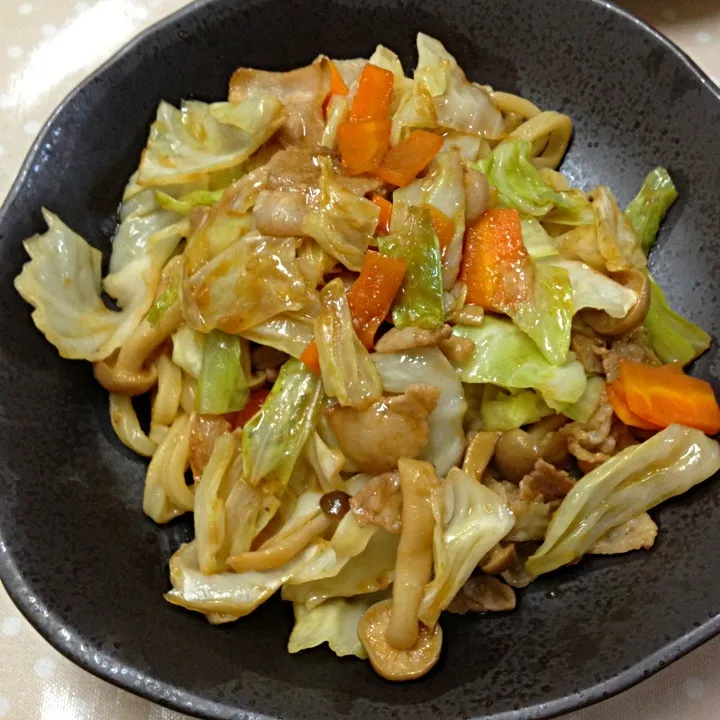 Snapdishの料理写真:焼肉のタレで☆焼うどん！|susuさん