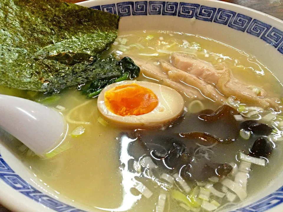 Snapdishの料理写真:鶏白湯麺|leezaspider1991さん