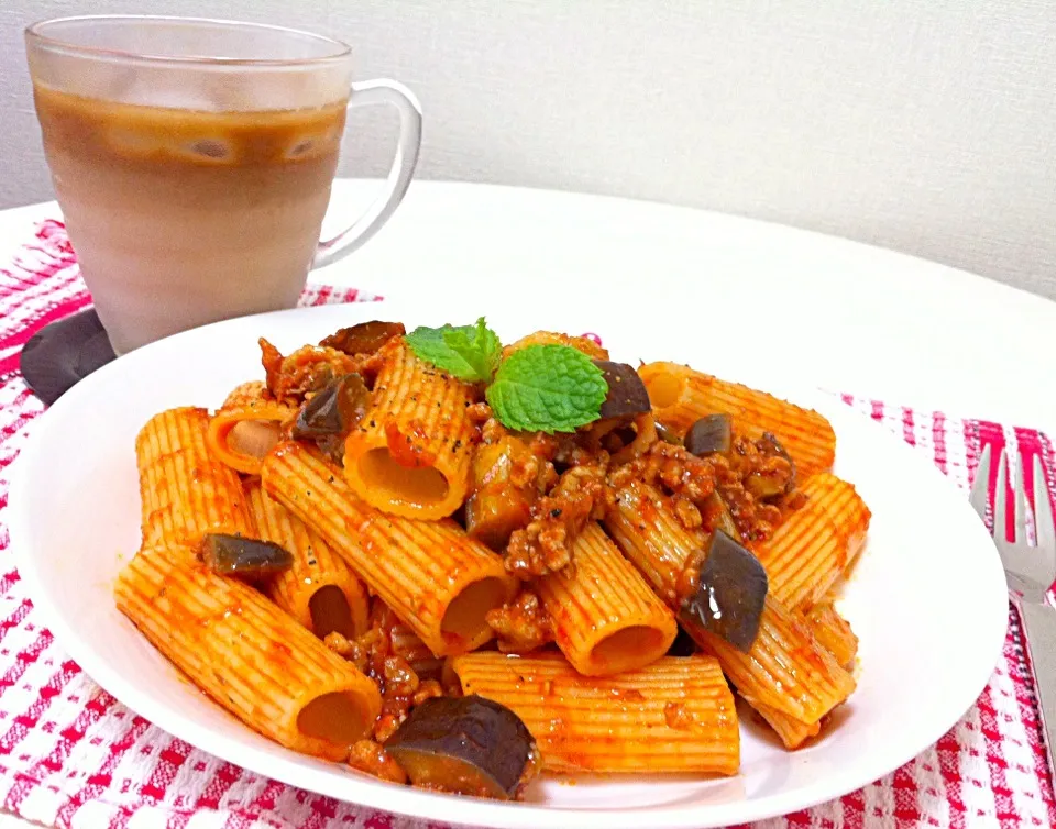 茄子入りボロネーゼのリガトーニ|有山さん