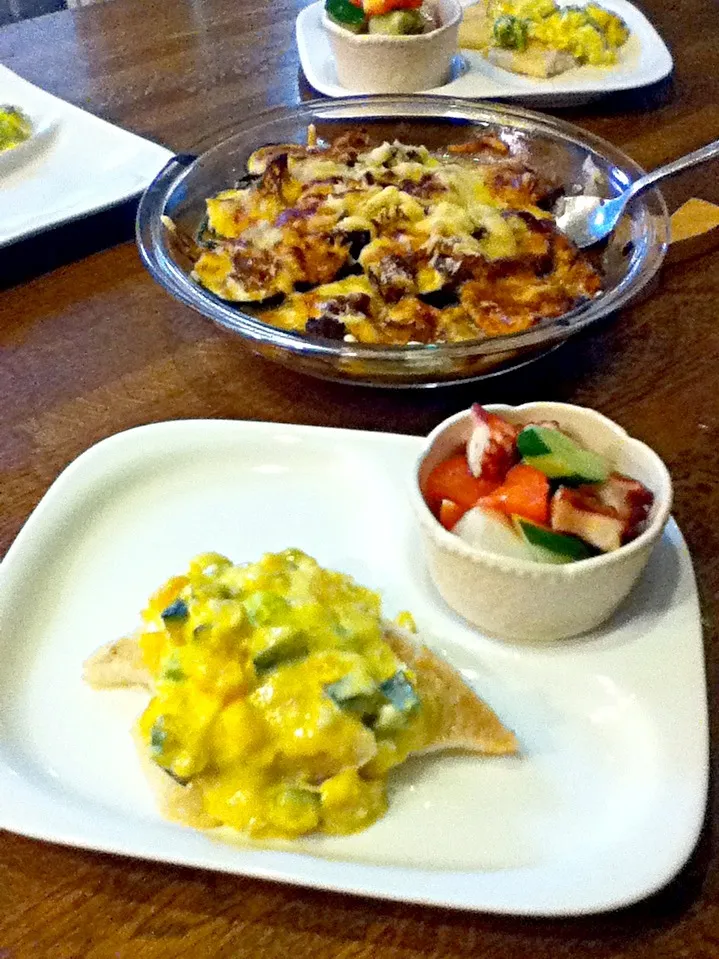 ズッキーニとナスの味噌マヨパン粉焼き/アブラカレイのムニエル ホワイトソースかけ/タコときゅうりとトマトのカルパッチョ風サラダ|まぁこさん