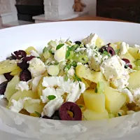 Simpele aardappelsalade met feta|wonnie badさん