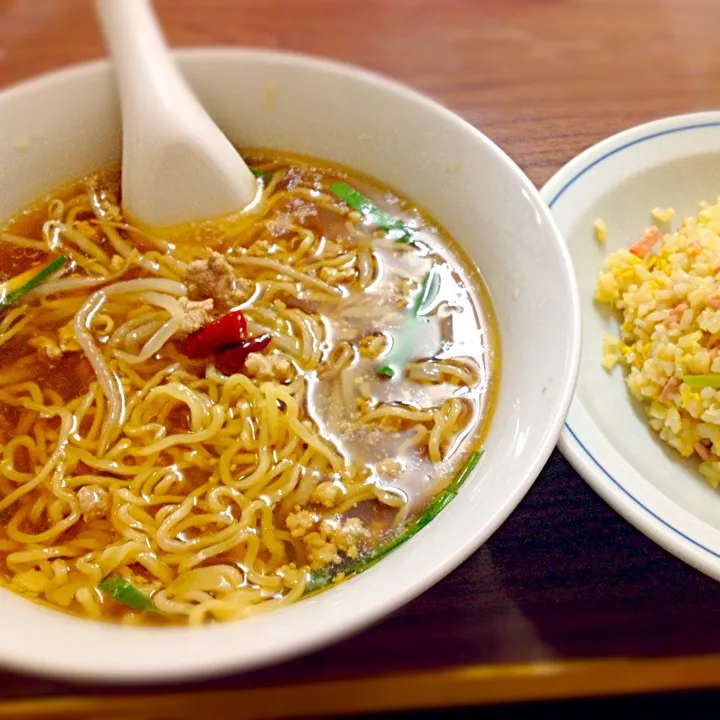 taiwan ramen and fried rice|Len(^_−)−☆さん