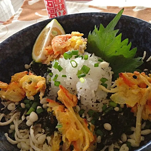 Snapdishの料理写真:豆腐干絲で海老天おろしカボスぶっかけ蕎麦|あぃあぃさん