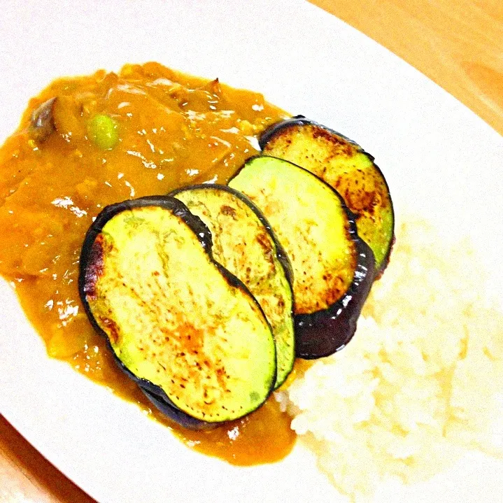 焼き茄子のせ★夏野菜カレー！|みーさん