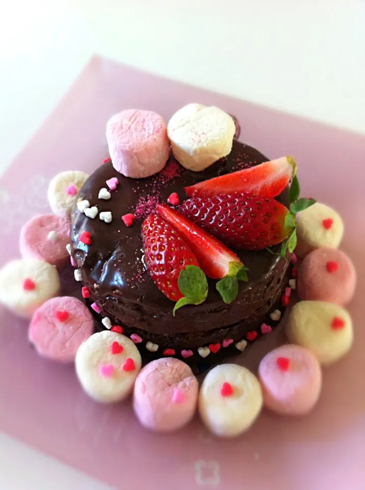 Snapdishの料理写真:Strawberry chocolate cake|kaori kaoriさん