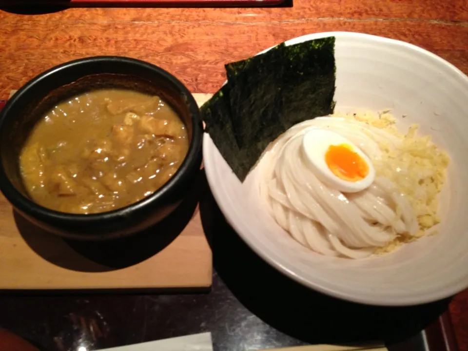 石焼きカレーつけうどん|ジョルジョさん