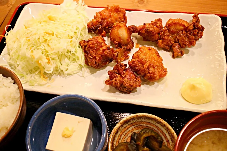 醤油唐揚げ定食|マハロ菊池さん