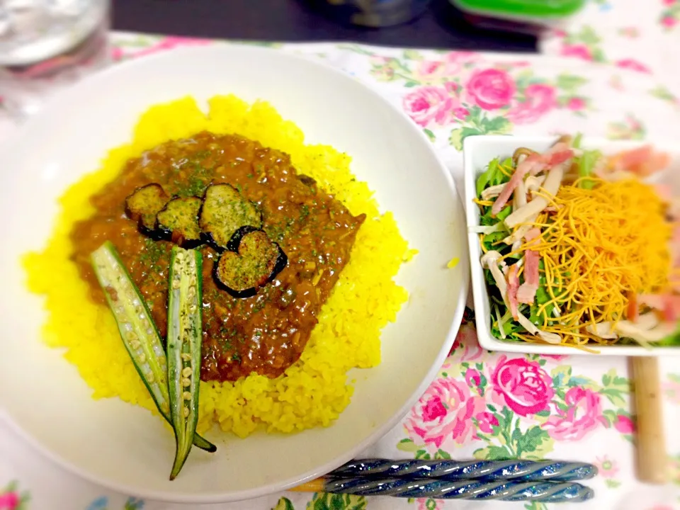 Snapdishの料理写真:茄子とオクラのキーマカレー|Kana♡さん