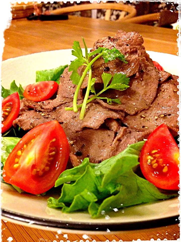 牛タン🐮サラダ🌱|みずほさん